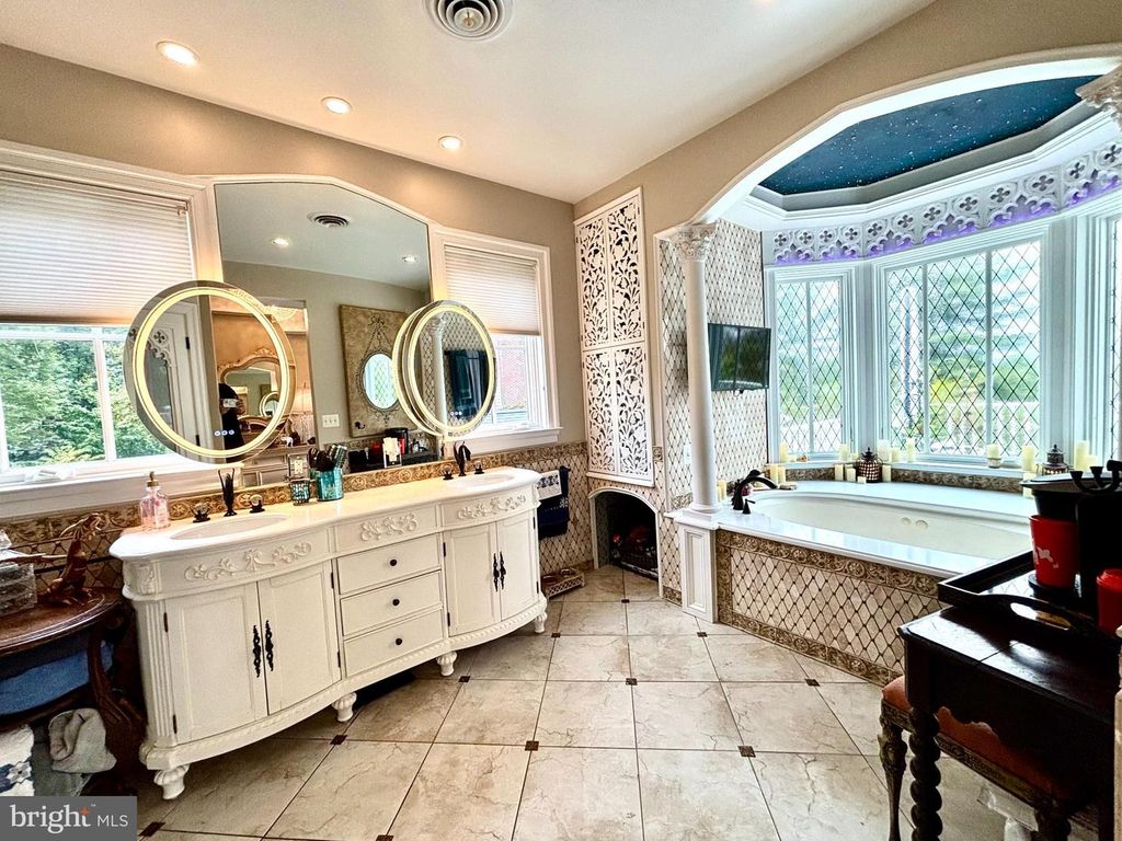 10035 PEBBLE BEACH TER, Ijamsville, MD 21754
