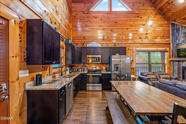 1108 Antelope Way, Sevierville, TN 37876