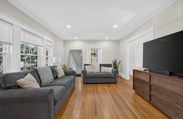 118 Carroll Ave, Brockton, MA 02301