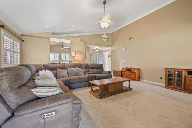 269 E Century Blvd, Lodi, CA 95240