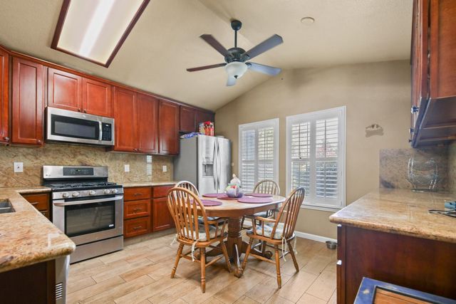 269 E Century Blvd, Lodi, CA 95240
