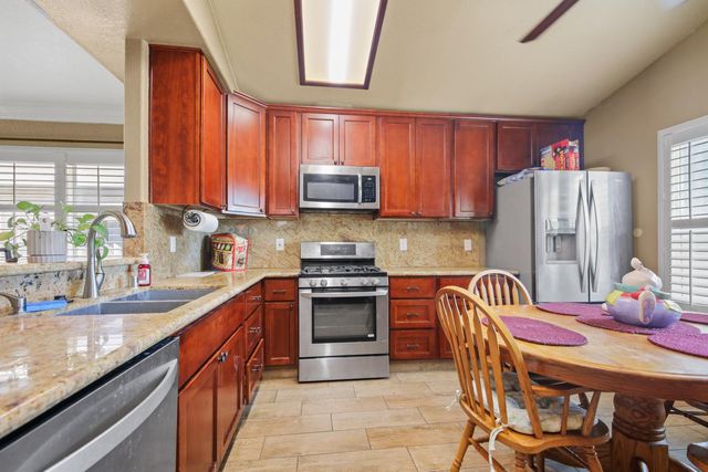 269 E Century Blvd, Lodi, CA 95240