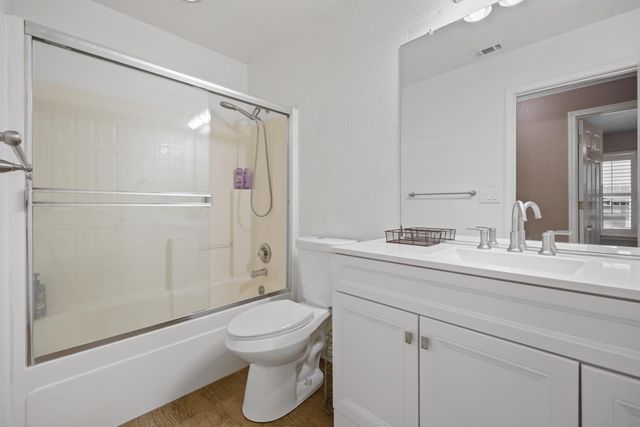 269 E Century Blvd, Lodi, CA 95240