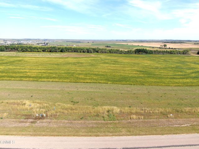 17004 Acadia Drive, Bismarck, ND 58503 property photo