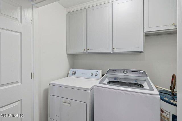 902 E College Street, Clinton, MS 39056