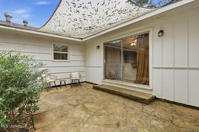 902 E College Street, Clinton, MS 39056