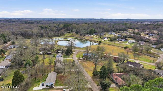 902 E College Street, Clinton, MS 39056