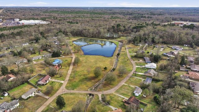 902 E College Street, Clinton, MS 39056