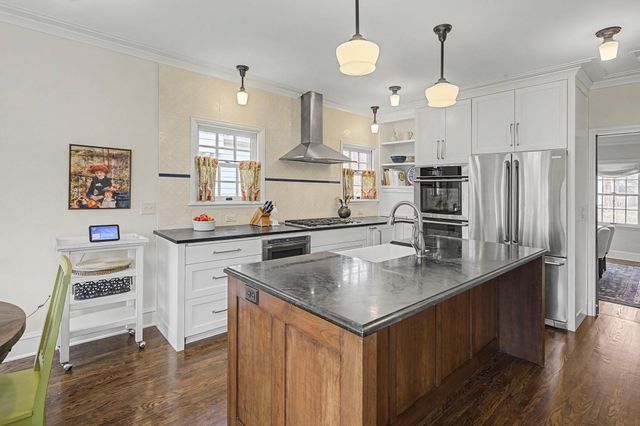 2708 Ewing Avenue S, Minneapolis, MN 55416