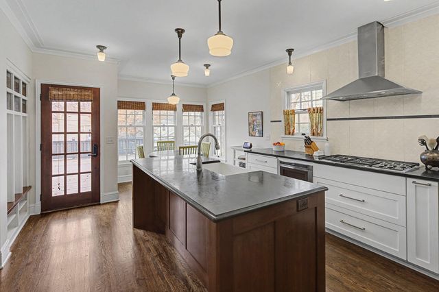 2708 Ewing Avenue S, Minneapolis, MN 55416