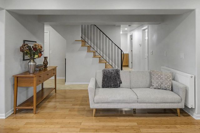 2708 Ewing Avenue S, Minneapolis, MN 55416