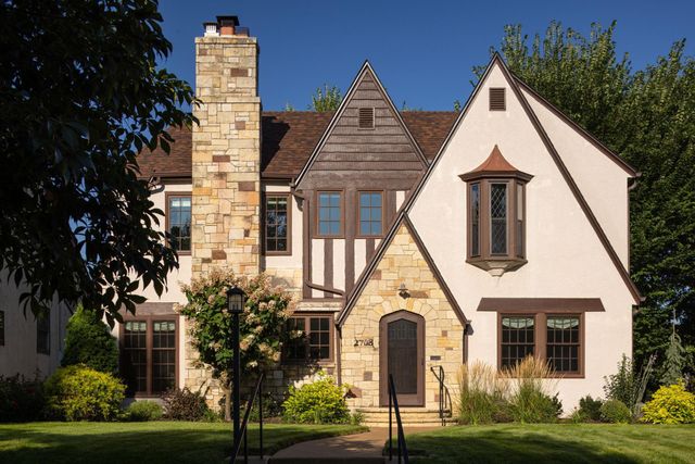 2708 Ewing Avenue S, Minneapolis, MN 55416