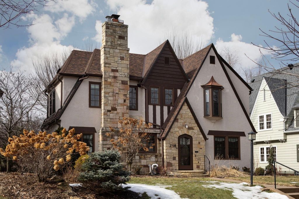 2708 Ewing Avenue S, Minneapolis, MN 55416