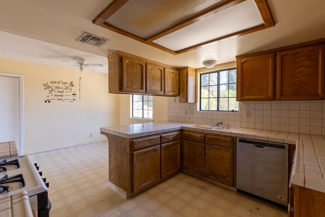 25199 Avenue 18, Madera, CA 93638