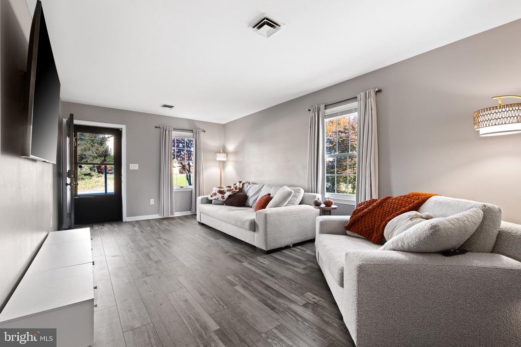 128 MINNICH RD, Chambersburg, PA 17201