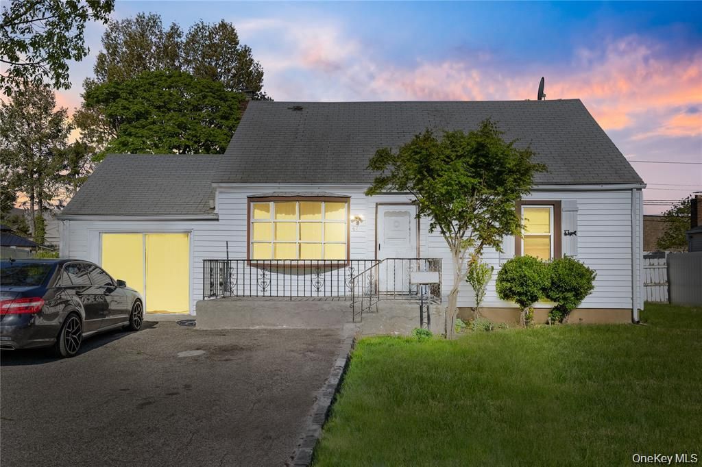47 Cardinal Road, Levittown, NY 11756