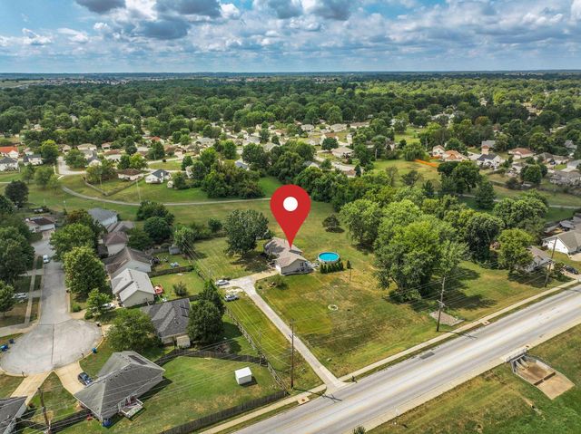 1820 East Hines Street, Republic, MO 65738