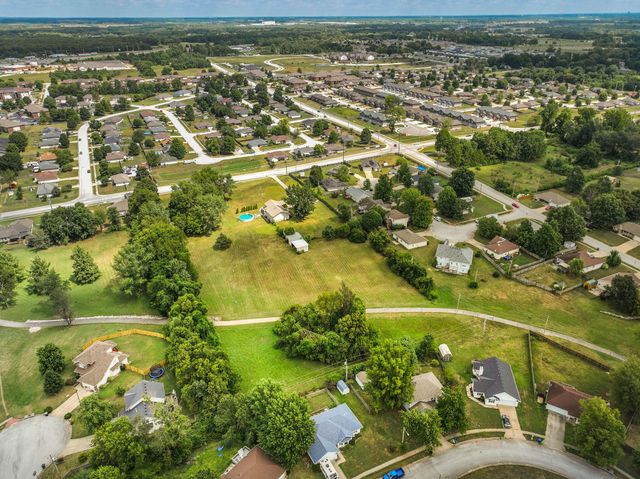 1820 East Hines Street, Republic, MO 65738