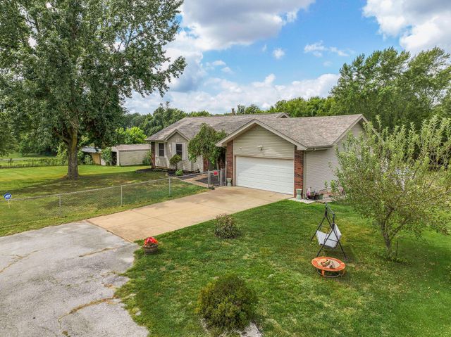 1820 East Hines Street, Republic, MO 65738