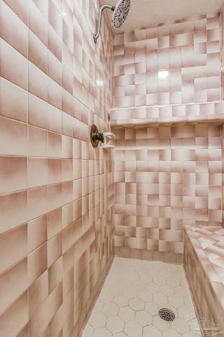 5150 Guy Ln, Pace, FL 32571