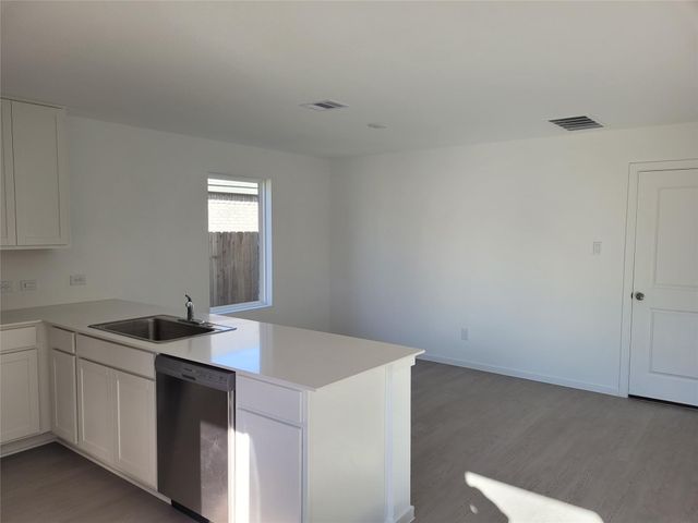 9011 Arctic Rockfish Dr, Baytown, TX 77521