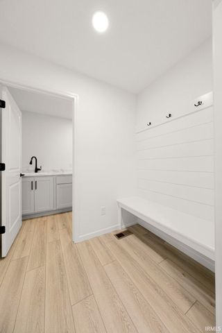 5271 Elk Run Place, Fort Wayne, IN 46818