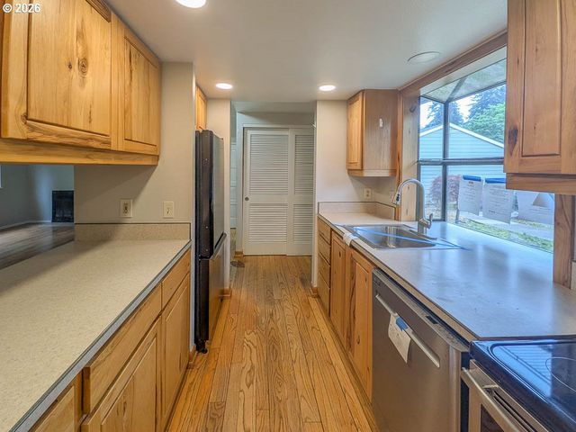 14840 Sw 106TH Ave, Portland, OR 97224