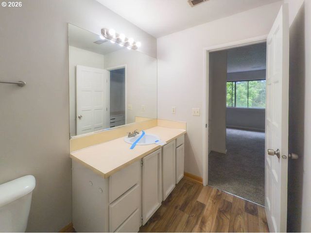 14840 Sw 106TH Ave, Portland, OR 97224