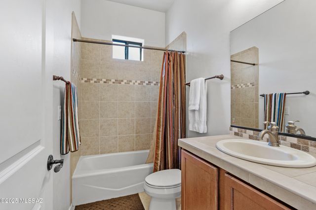 2018 E River Rd Unit 203, Tucson, AZ 85718