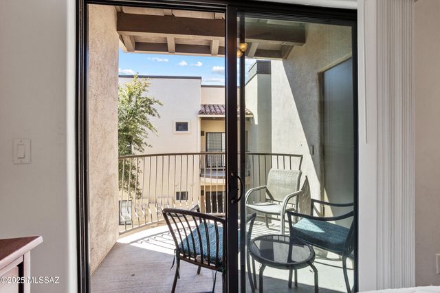 2018 E River Rd Unit 203, Tucson, AZ 85718