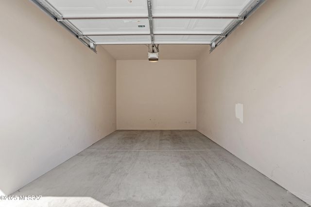 2018 E River Rd Unit 203, Tucson, AZ 85718