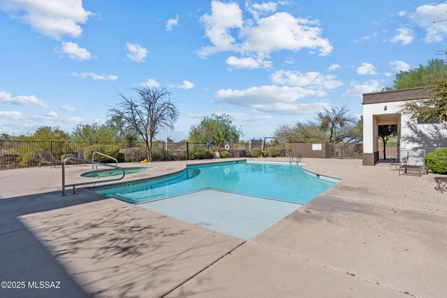 2018 E River Rd Unit 203, Tucson, AZ 85718