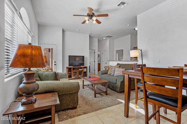 2018 E River Rd Unit 203, Tucson, AZ 85718