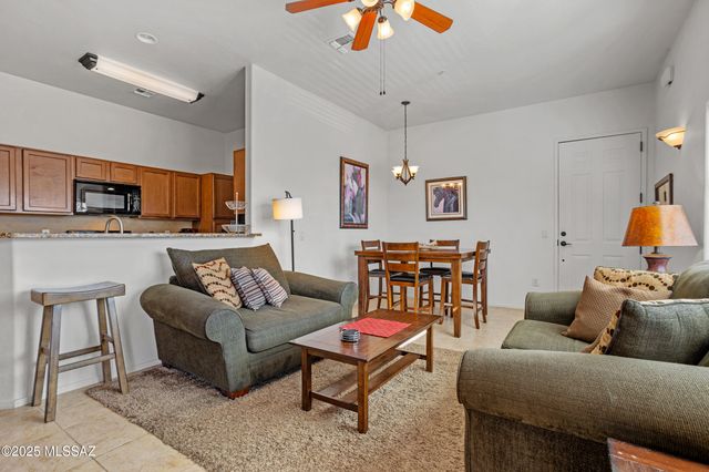 2018 E River Rd Unit 203, Tucson, AZ 85718