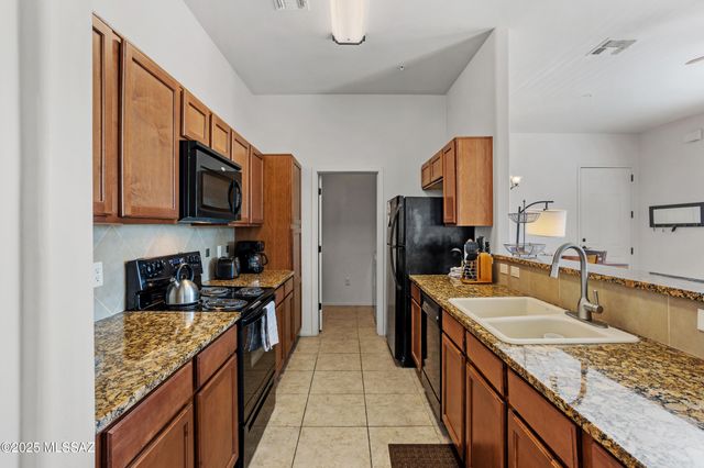 2018 E River Rd Unit 203, Tucson, AZ 85718