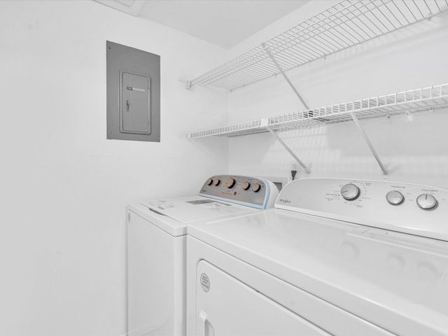 305 Knotty Pine Circle A2, Greenacres, FL 33463