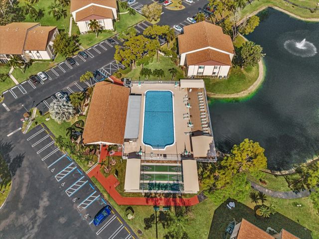 305 Knotty Pine Circle A2, Greenacres, FL 33463