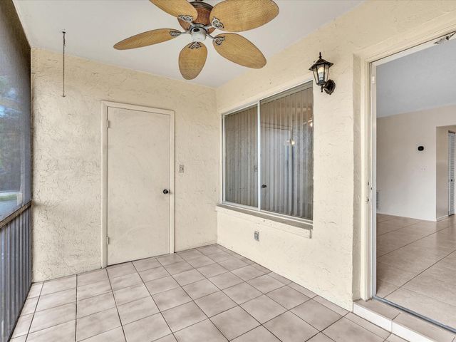 305 Knotty Pine Circle A2, Greenacres, FL 33463