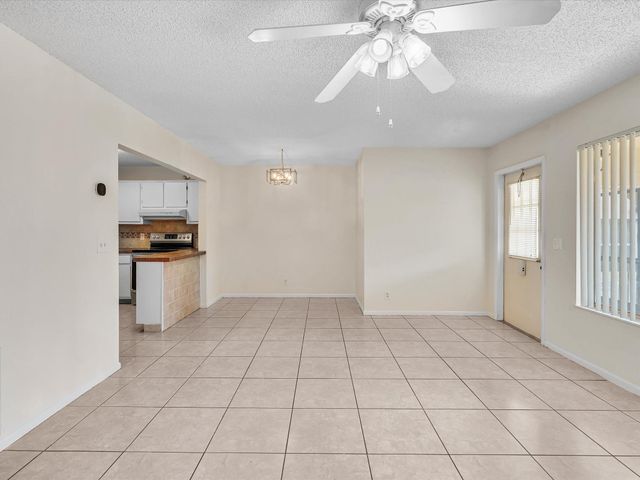 305 Knotty Pine Circle A2, Greenacres, FL 33463