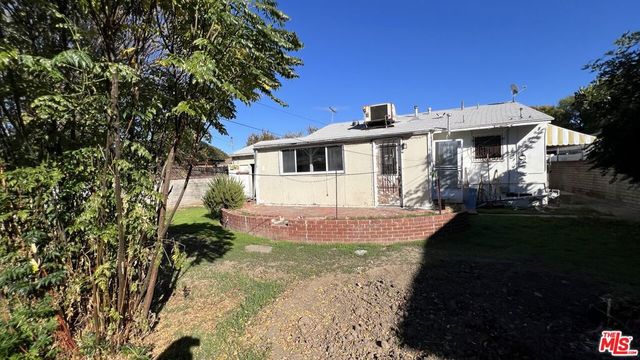 7725 Nestle Avenue, Reseda, CA 91335