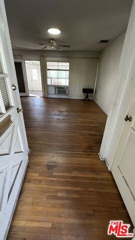 7725 Nestle Avenue, Reseda, CA 91335