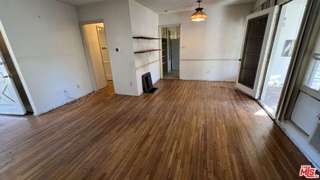 7725 Nestle Avenue, Reseda, CA 91335