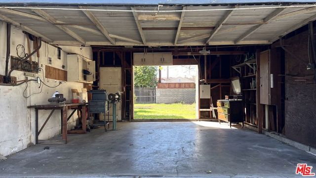 7725 Nestle Avenue, Reseda, CA 91335