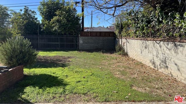 7725 Nestle Avenue, Reseda, CA 91335