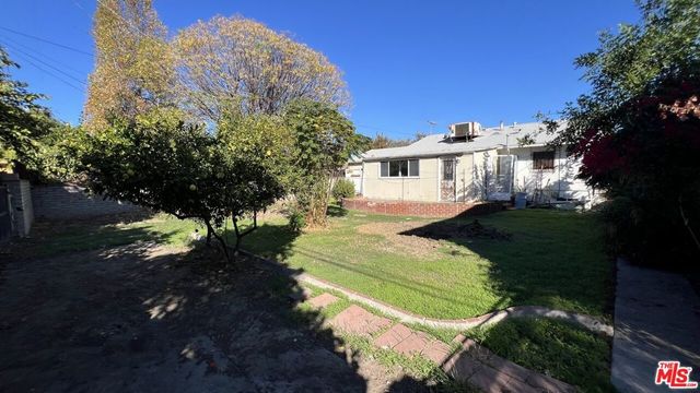 7725 Nestle Avenue, Reseda, CA 91335