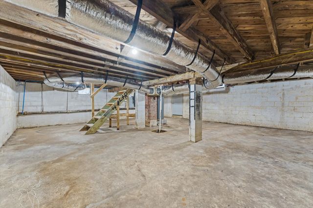 1114 Woodard St, Clarksville, TN 37040