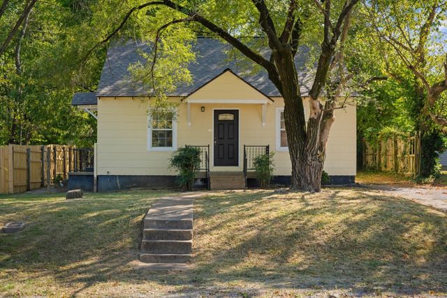 1114 Woodard St, Clarksville, TN 37040