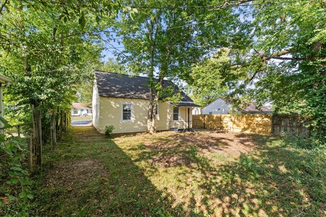 1114 Woodard St, Clarksville, TN 37040