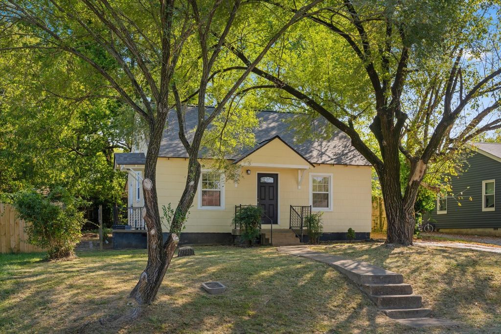 1114 Woodard St, Clarksville, TN 37040