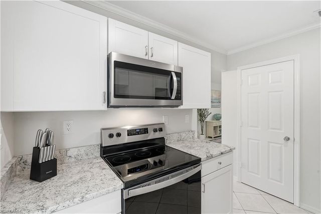 1281 Solana RD, Naples, FL 34103